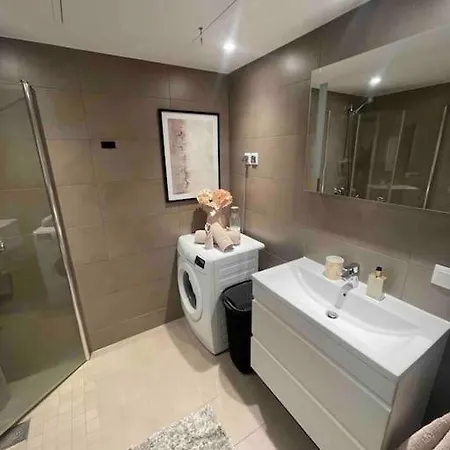 Apartment Leilighet Med Utsikt Og Direkte Buss Til Sentrum! *